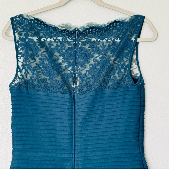 Tadashi Shoji Lace Teal Blue Bandage Dress Size Large - Picture 5 of 9